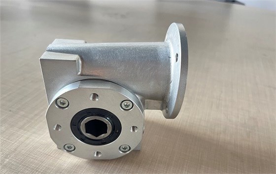 線體輸送、倍速鏈輸送線上用不銹鋼蝸輪蝸桿減速機(jī) (2).jpg