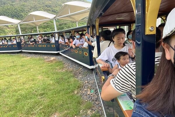 秋高氣爽，大家跟隨艾思捷一起團建去呀.jpg